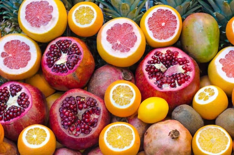 What Is the Difference Between Blood Orange and Grapefruit